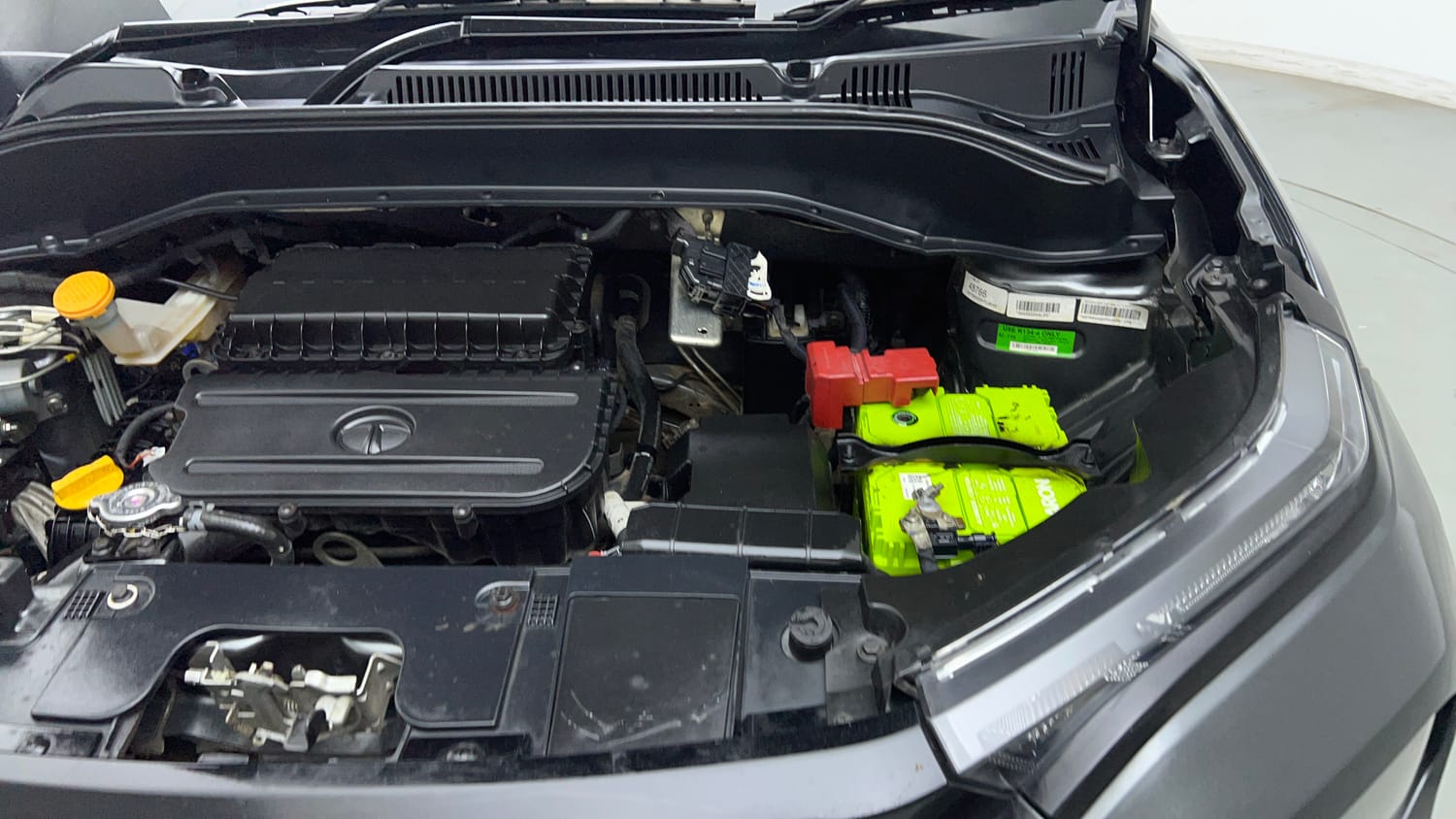 Used 2022 Tata Punch Adventure MT Petrol Manual engine ENGINE LEFT SIDE VIEW