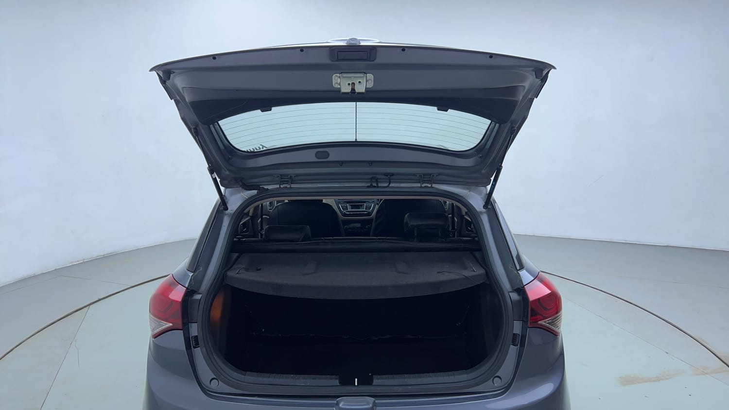 Used 2016 Hyundai Elite i20 Asta 1.2 Petrol Manual interior DICKY DOOR OPEN VIEW