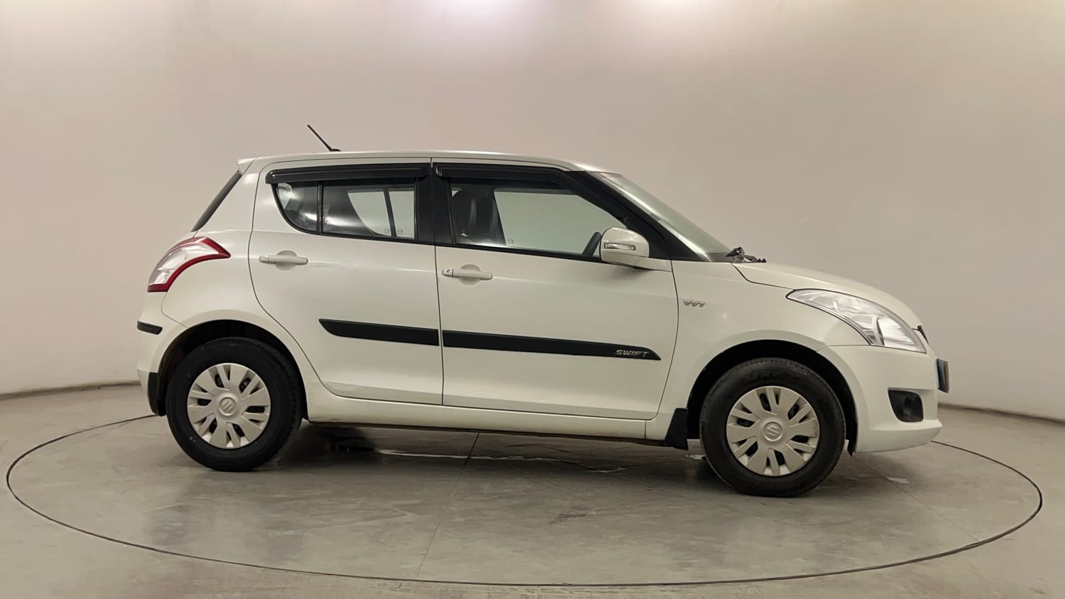 Used 2013 Maruti Suzuki Swift VXi Petrol Manual exterior RIGHT SIDE VIEW
