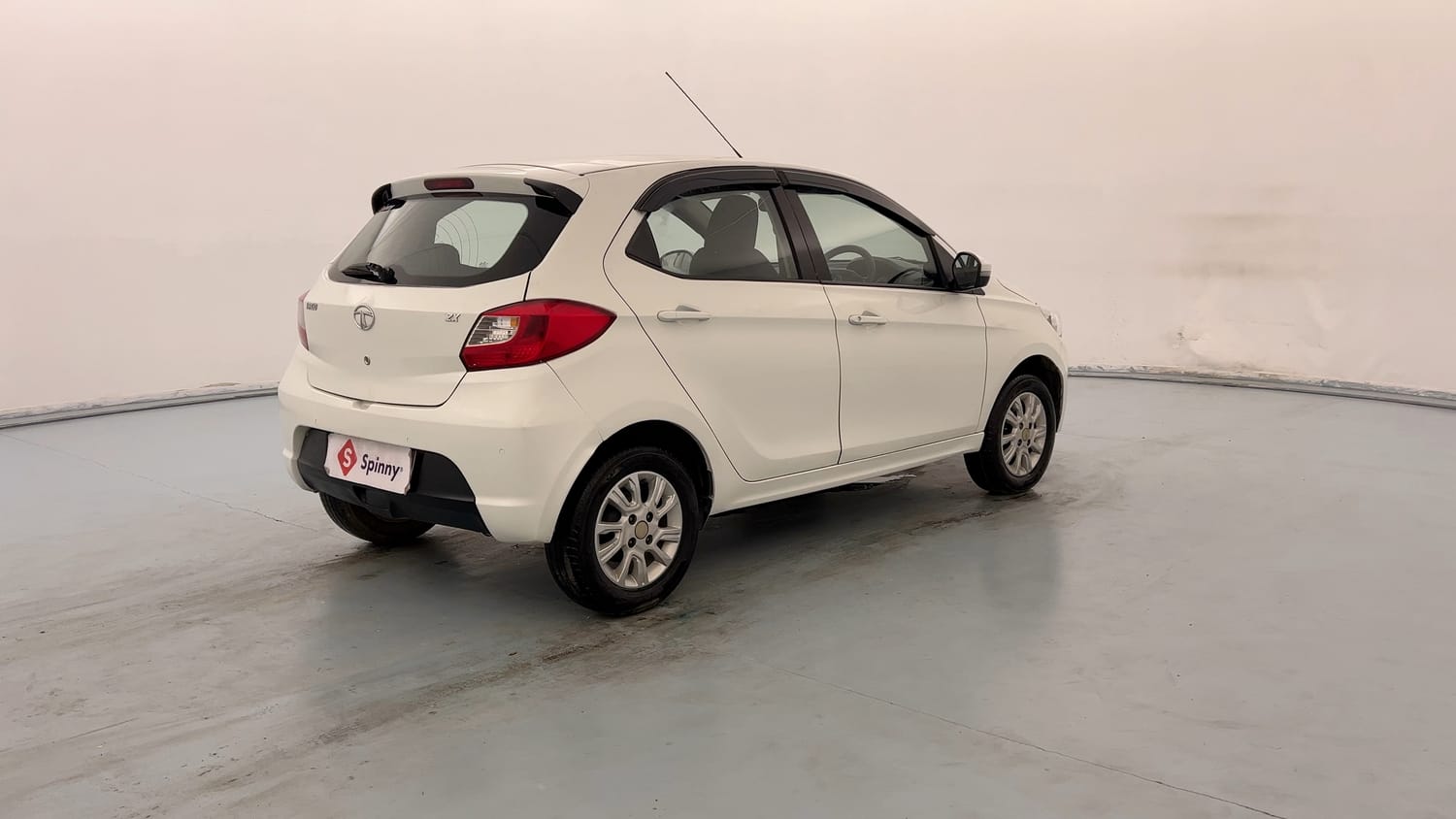 Used 2018 Tata Tiago Revotron XZ Plus Petrol Manual exterior RIGHT REAR CORNER VIEW