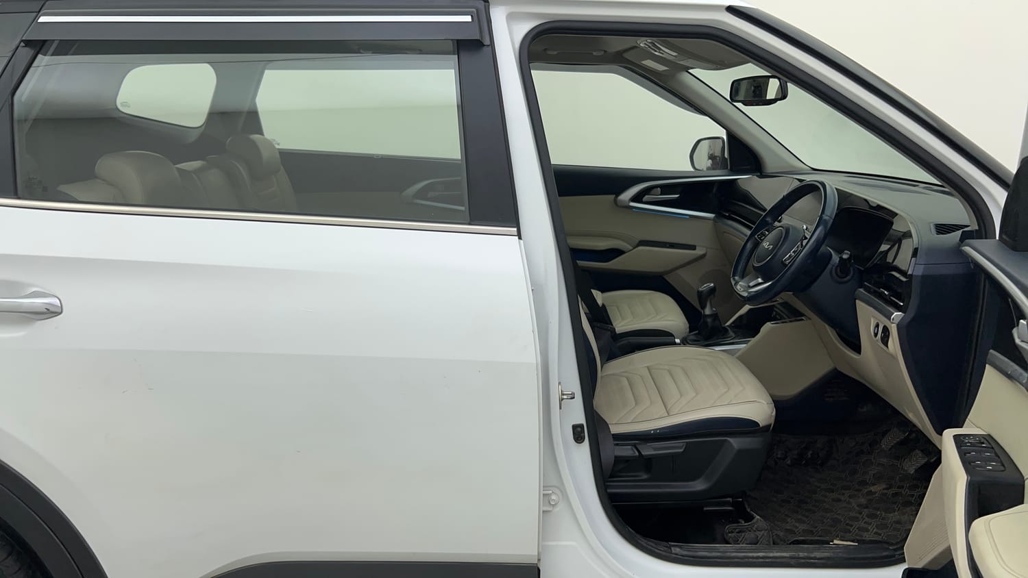 Used 2022 Kia Carens Luxury Plus 1.4 Petrol 7 STR Petrol Manual interior RIGHT SIDE FRONT DOOR CABIN VIEW