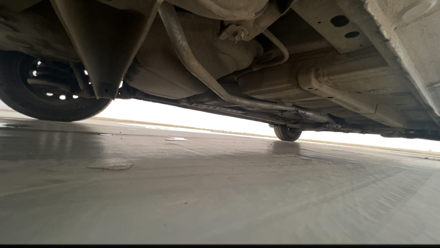 Used 2015 Hyundai i10 Magna 1.1 iRDE2 Petrol Manual extra REAR RIGHT UNDERBODY VIEW