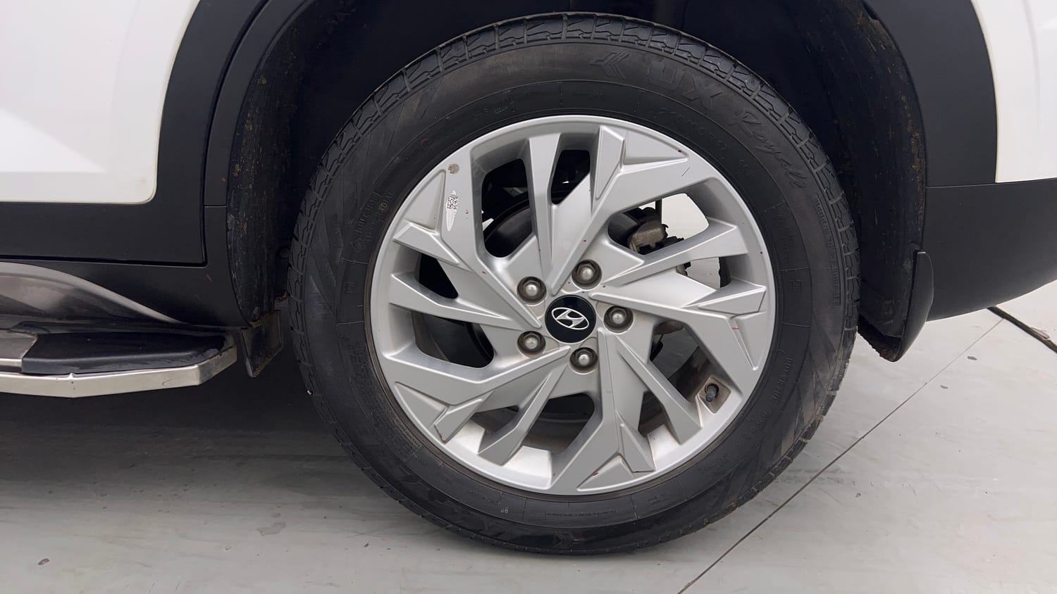 Used 2023 Hyundai Creta SX 1.5 Petrol Petrol Manual tyres LEFT REAR TYRE RIM VIEW