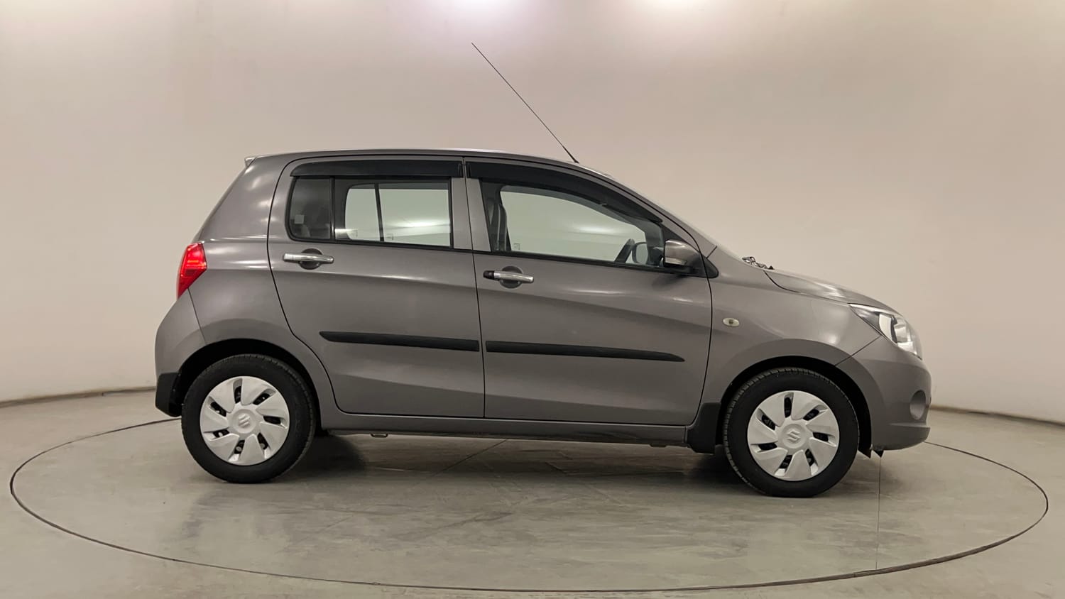 Used 2017 Maruti Suzuki Celerio VXi AMT Petrol Automatic exterior RIGHT SIDE VIEW