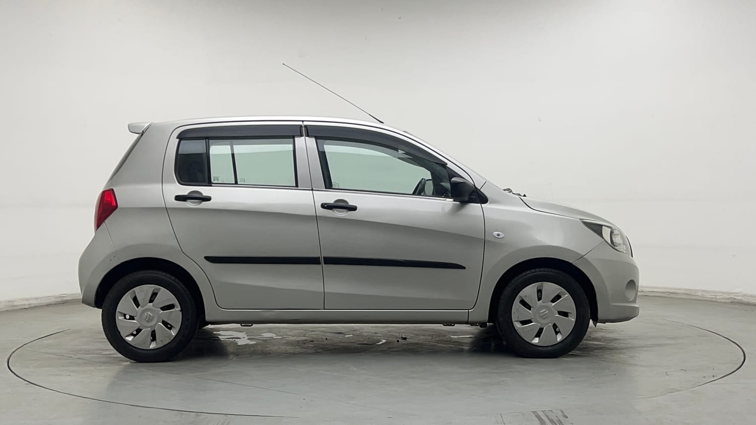 Used 2014 Maruti Suzuki Celerio VXi AMT Petrol Automatic exterior RIGHT SIDE VIEW