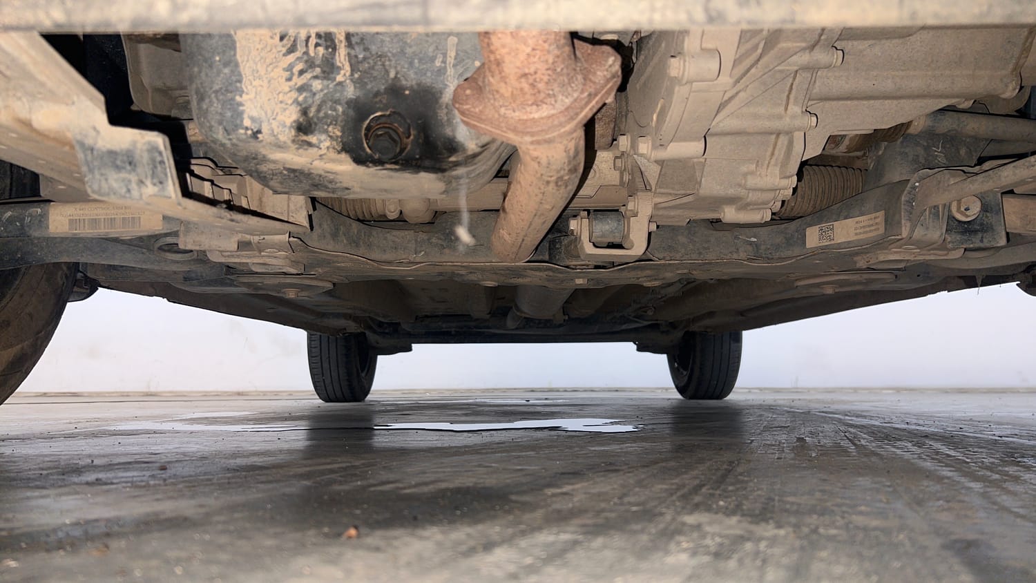 Used 2023 Tata Punch Pure MT Petrol Manual extra FRONT LEFT UNDERBODY VIEW