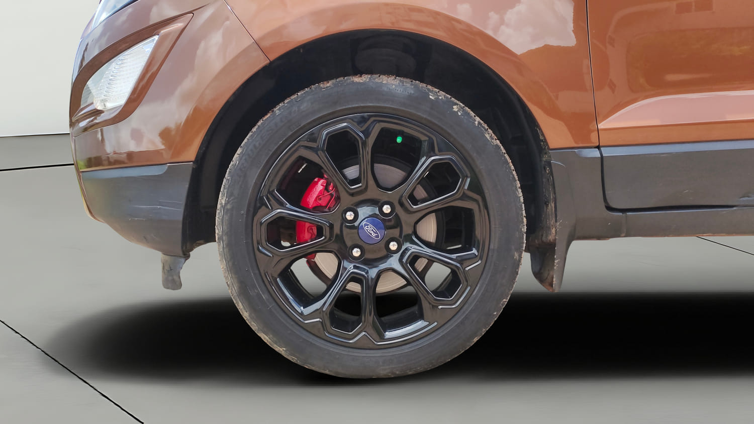 Used 2018 Ford EcoSport Titanium + 1.5L Ti-VCT AT Petrol Automatic tyres LEFT FRONT TYRE RIM VIEW