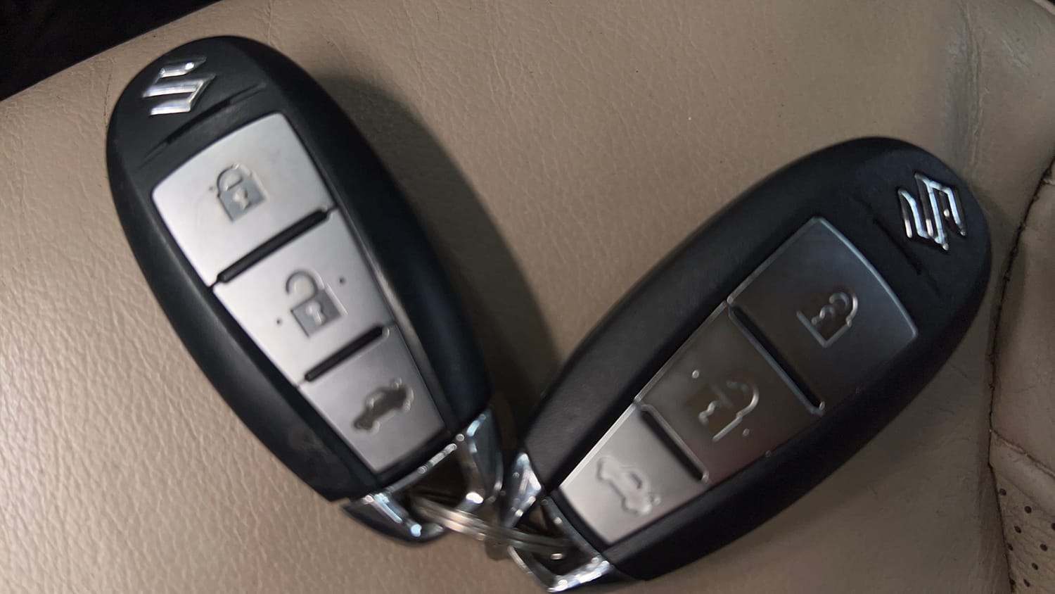Used 2015 Maruti Suzuki Ciaz ZDi+ SHVS Diesel Manual extra CAR KEY VIEW