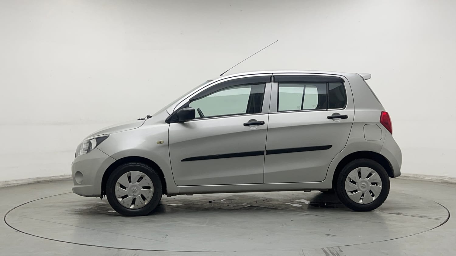 Used 2014 Maruti Suzuki Celerio VXi AMT Petrol Automatic exterior LEFT SIDE VIEW
