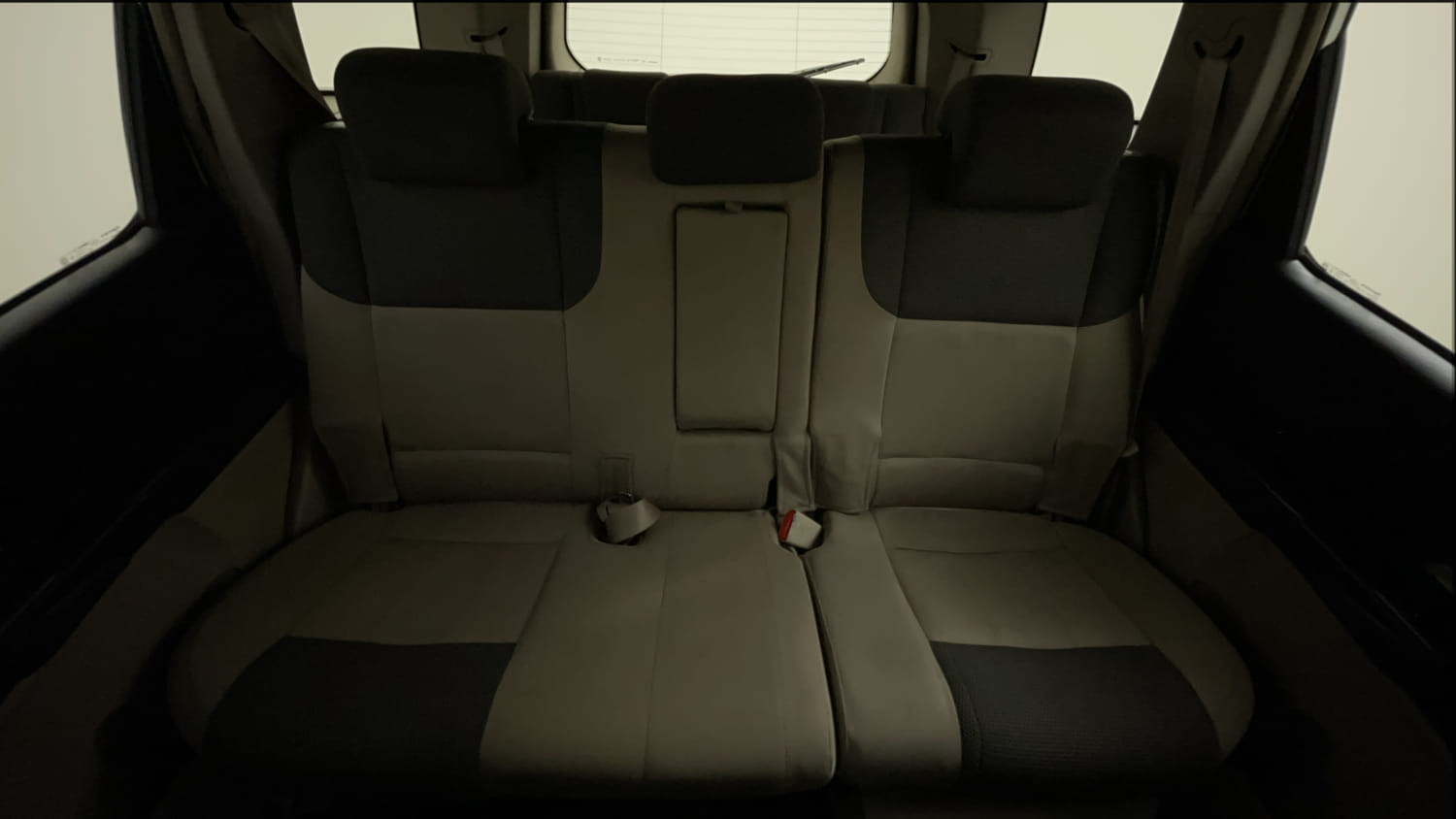Used 2018 Mahindra XUV500 W9 AT Diesel Automatic interior REAR SEAT CONDITION VIEW