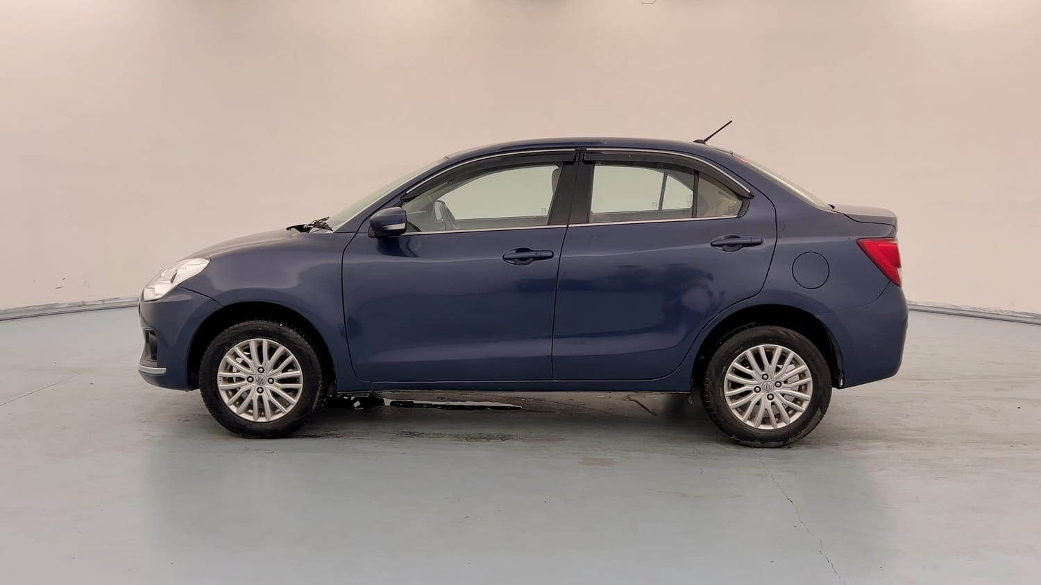 Used 2017 Maruti Suzuki Dzire ZXi Petrol Manual exterior LEFT SIDE VIEW