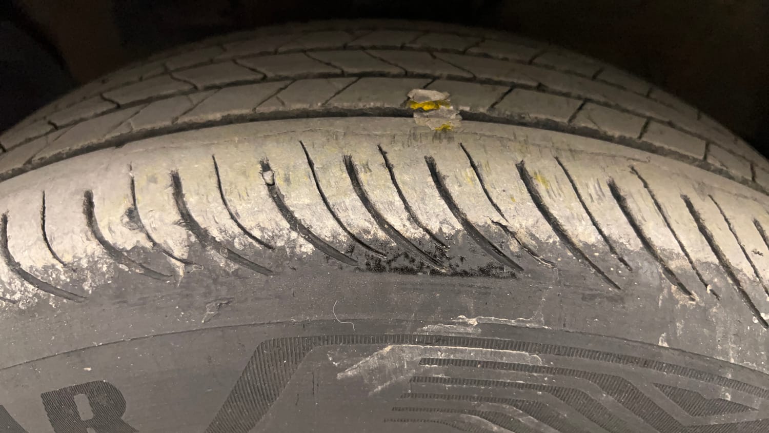 Used 2019 Hyundai Creta S 1.6 AT CRDi Diesel Automatic tyres LEFT FRONT TYRE TREAD VIEW