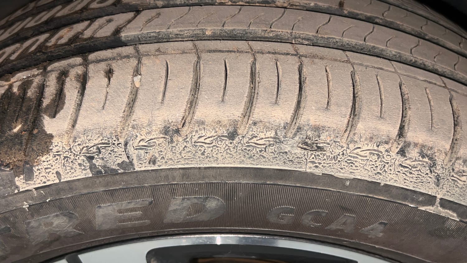 Used 2023 Skoda Slavia Style 1.0L TSI MT Petrol Manual tyres LEFT FRONT TYRE TREAD VIEW