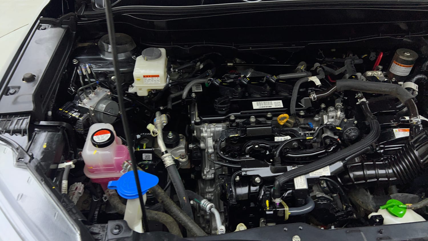 Used 2024 Toyota Urban Cruiser Hyryder V Hybrid Hybrid Automatic engine ENGINE RIGHT SIDE VIEW