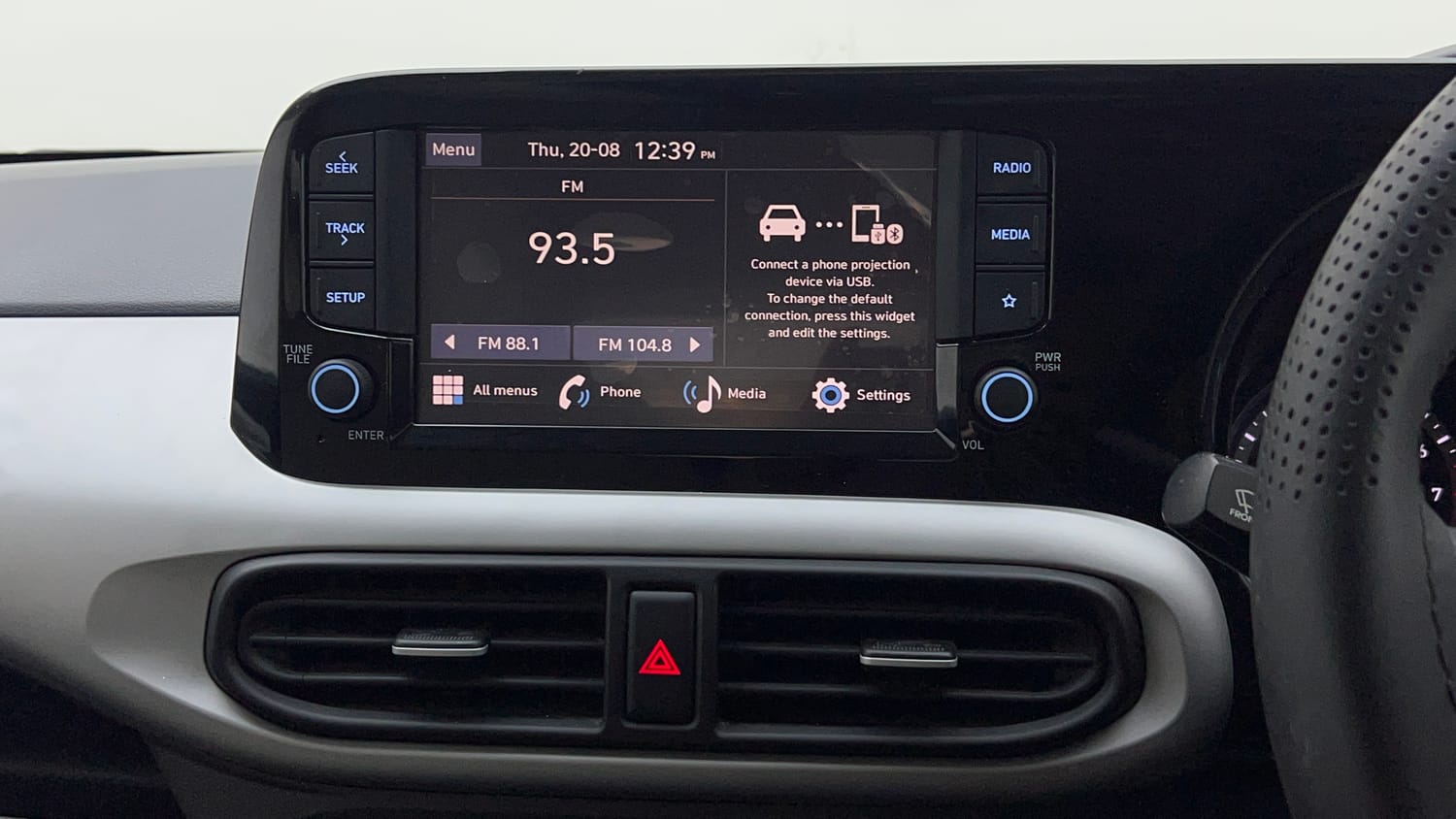 Used 2025 Hyundai Grand i10 Nios Sportz 1.2 Kappa VTVT Petrol Manual top_features Integrated (in-dash) music system