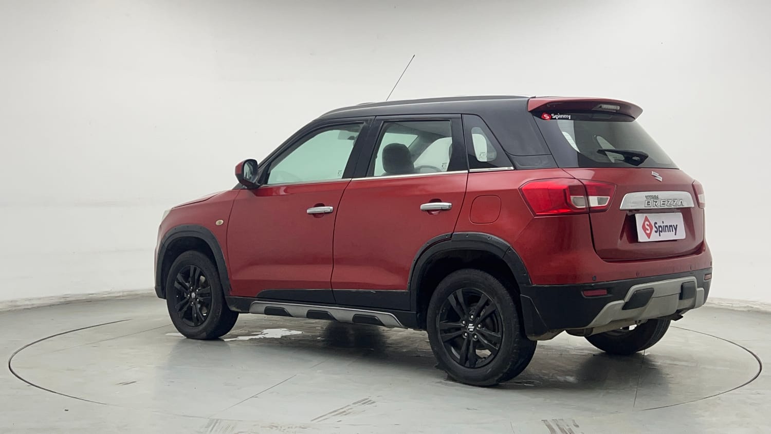 Used 2018 Maruti Suzuki Vitara Brezza [2016-2020] VDi Diesel Manual exterior LEFT REAR CORNER VIEW