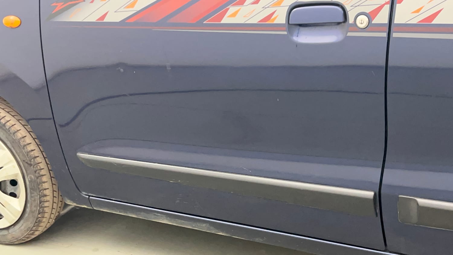 Used 2019 Maruti Suzuki Wagon R 1.0 VXI AMT Petrol Automatic dents MINOR SCRATCH