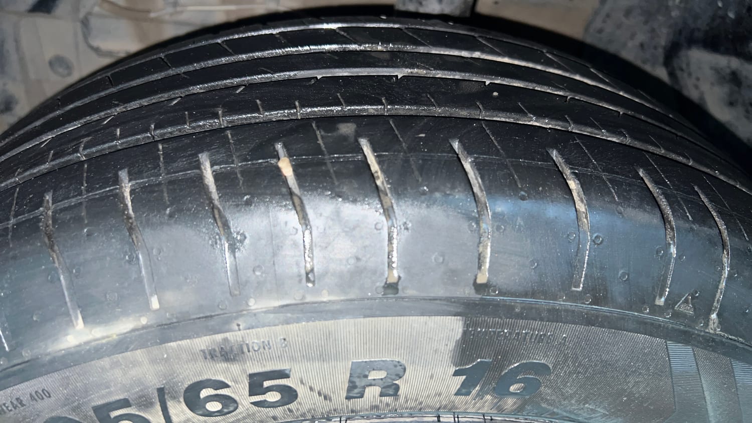 Used 2020 Maruti Suzuki S-Cross Alpha Petrol Manual tyres LEFT FRONT TYRE TREAD VIEW