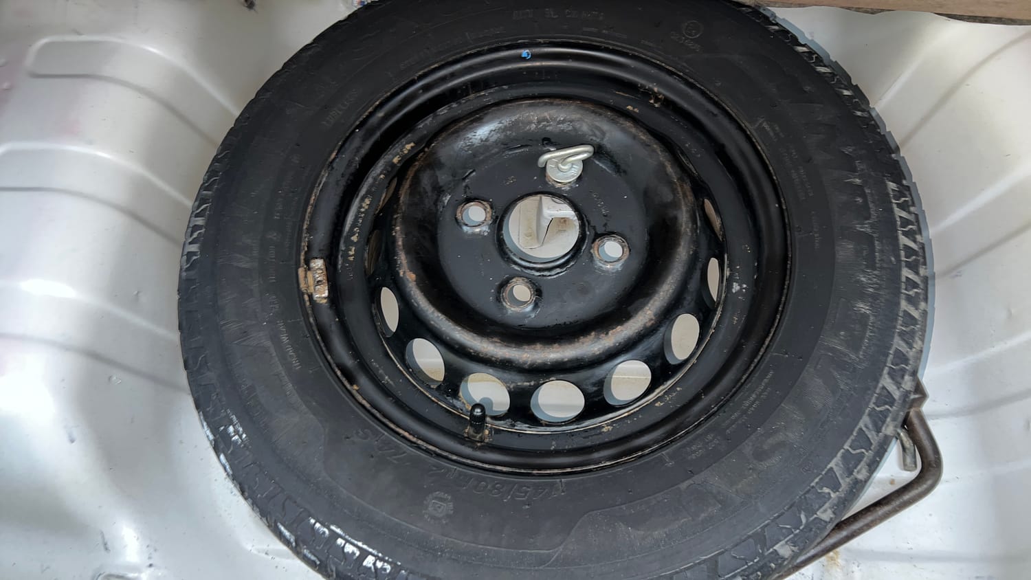 Used 2018 Maruti Suzuki Alto 800 LXi Petrol Manual tyres SPARE TYRE VIEW