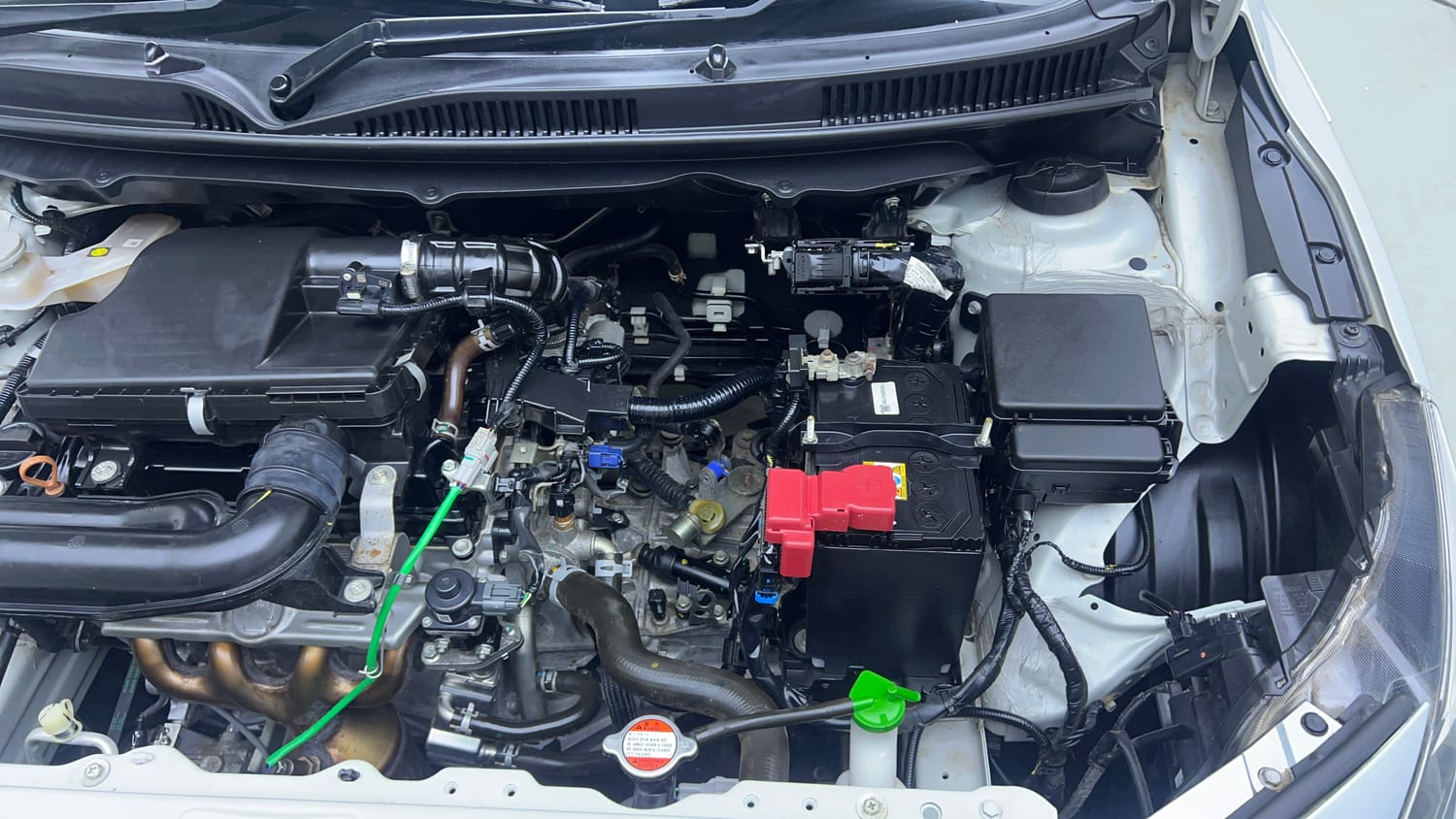 Used 2024 Toyota Glanza E Petrol Manual engine ENGINE LEFT SIDE VIEW