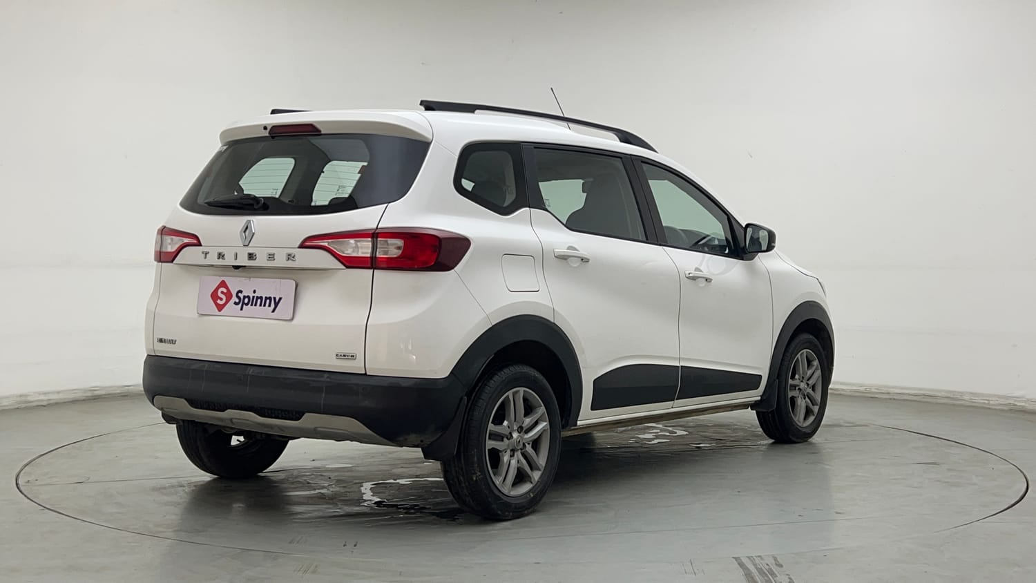 Used 2022 Renault Triber RXZ Petrol Automatic exterior RIGHT REAR CORNER VIEW