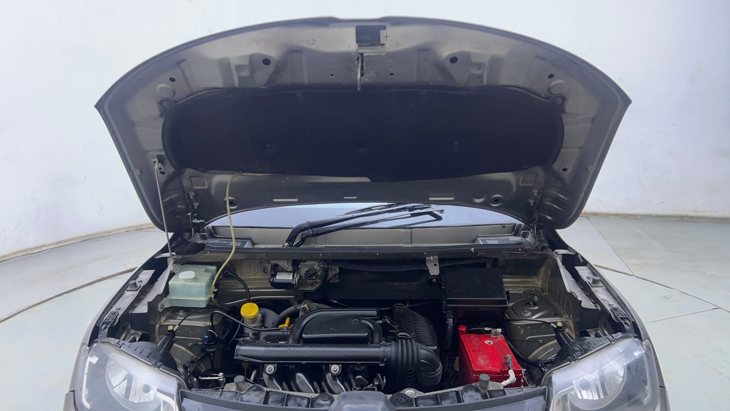 Used 2017 Renault Kwid 1.0 RXT Petrol Manual engine ENGINE & BONNET OPEN FRONT VIEW
