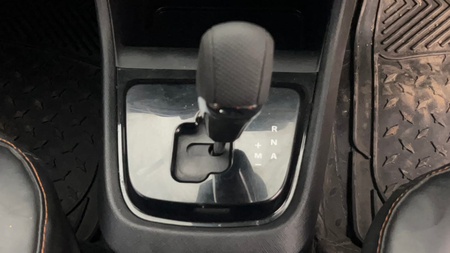 Used 2024 Tata Punch Creative Dual Tone AMT Sunroof Petrol Automatic interior GEAR  KNOB VIEW