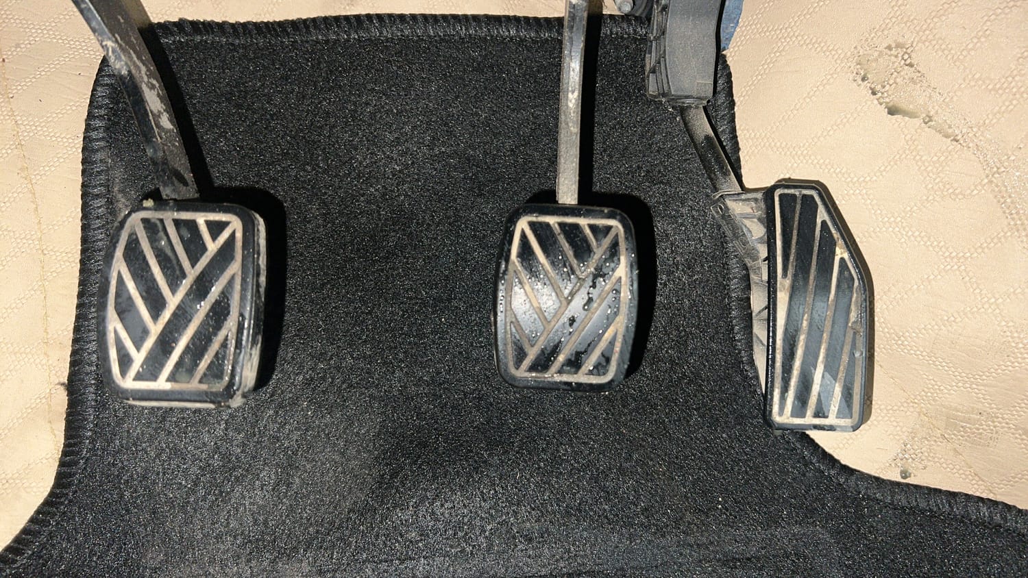 Used 2020 Maruti Suzuki Dzire ZXi Petrol Manual interior PEDALS VIEW