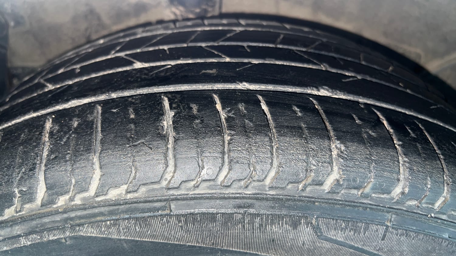 Used 2024 Hyundai i20 Sportz 1.2 MT Petrol Manual tyres RIGHT REAR TYRE TREAD VIEW