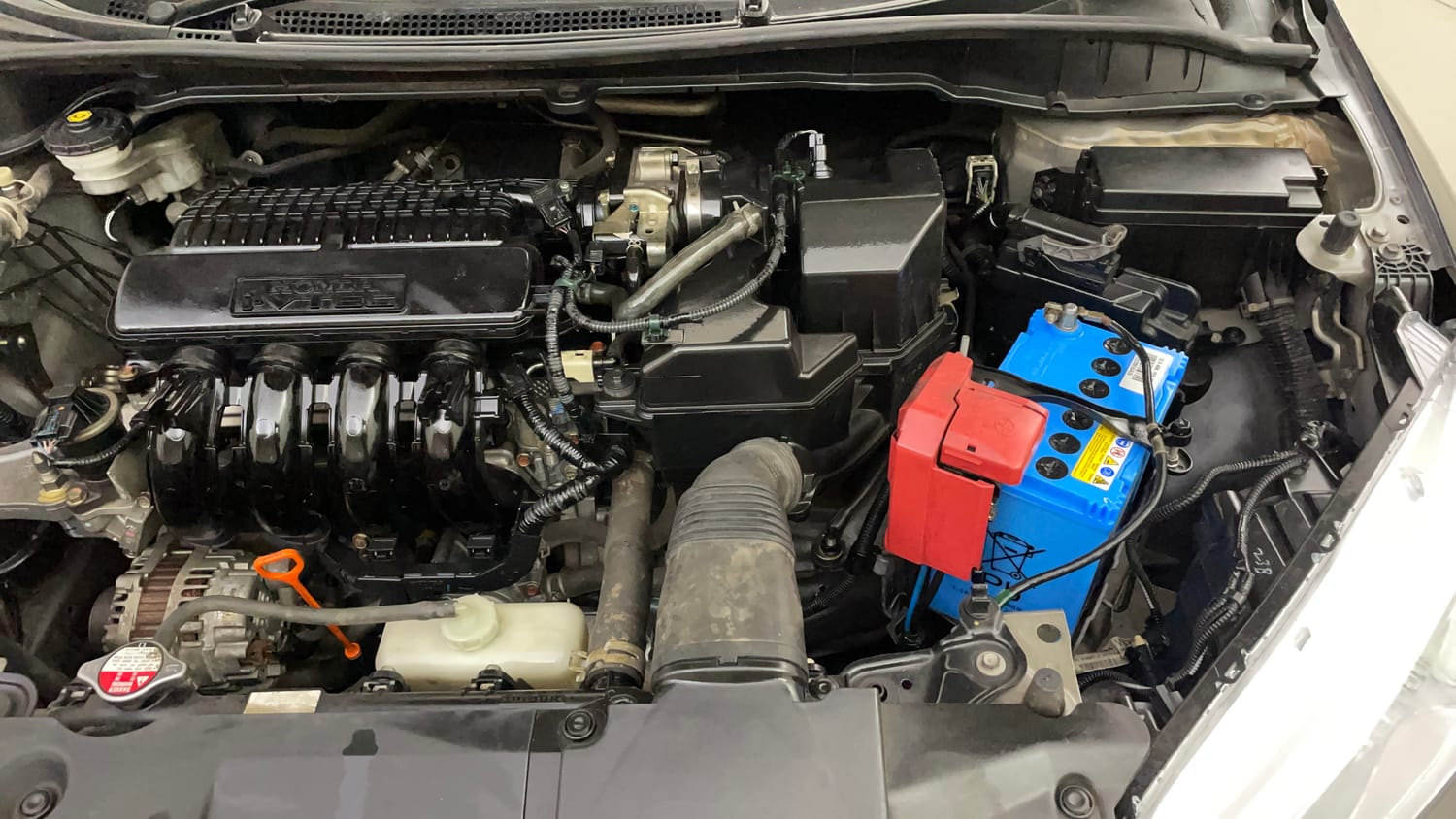 Used 2016 Honda City VX Petrol Manual engine ENGINE LEFT SIDE VIEW