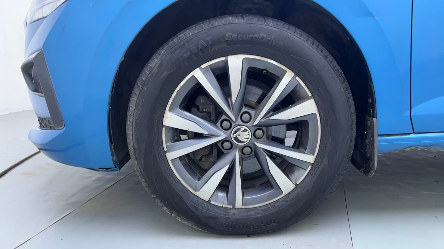 Used 2022 Skoda Slavia Style 1.0L TSI MT Petrol Manual tyres LEFT FRONT TYRE RIM VIEW