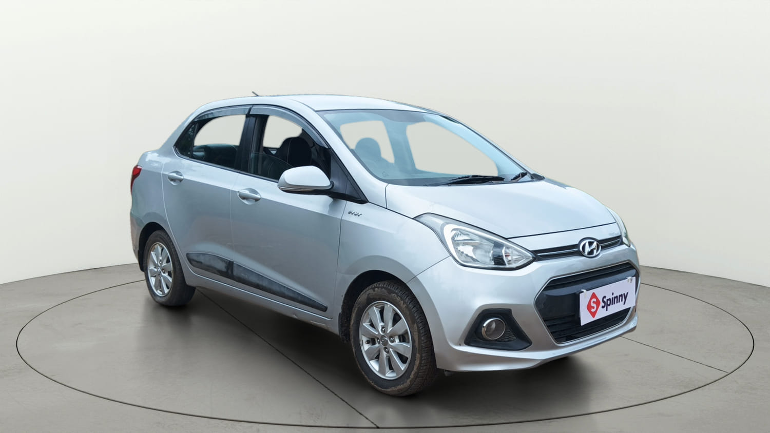 Used 2015 Hyundai Xcent S 1.2 (O) Petrol Manual exterior RIGHT FRONT CORNER VIEW