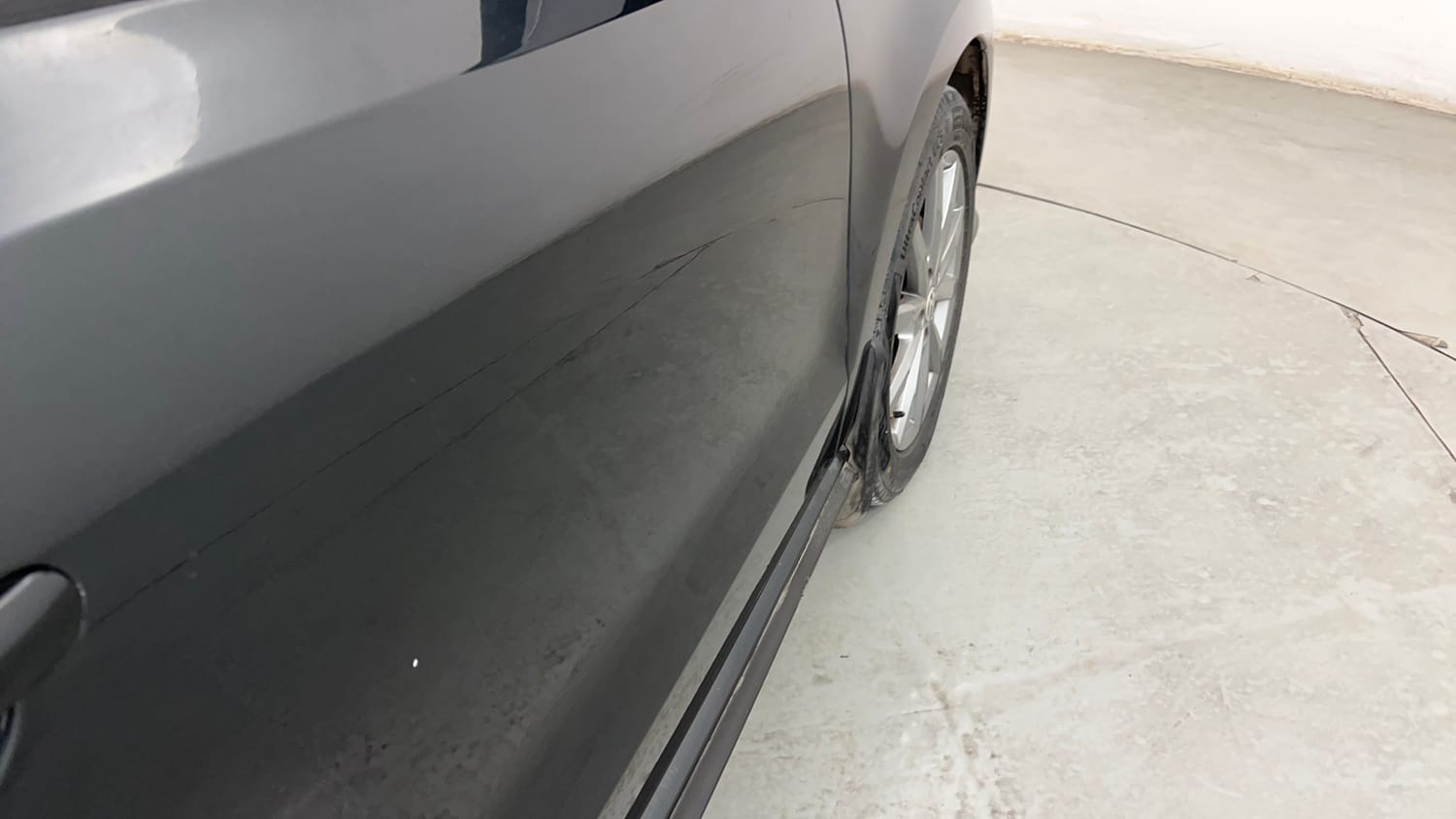 Used 2020 Volkswagen Polo Highline Plus 1.0L TSI Petrol Manual dents MINOR SCRATCH