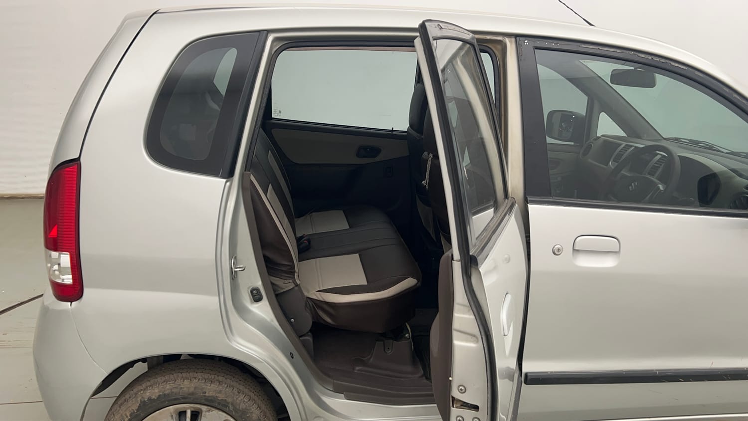 Used 2012 null Petrol Manual interior RIGHT SIDE REAR DOOR CABIN VIEW