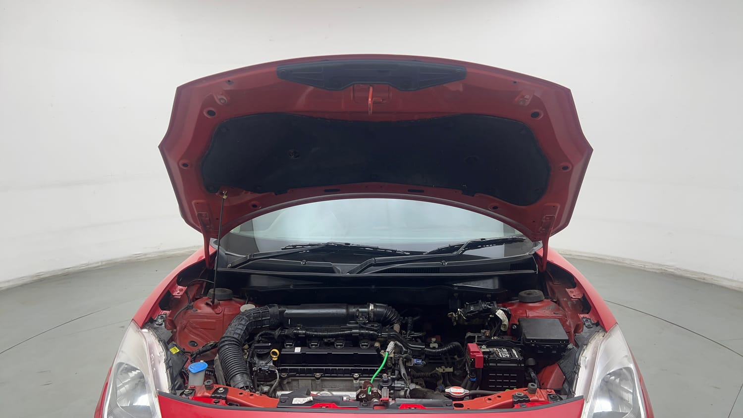 Used 2022 Maruti Suzuki Swift LXi Petrol Manual engine ENGINE & BONNET OPEN FRONT VIEW