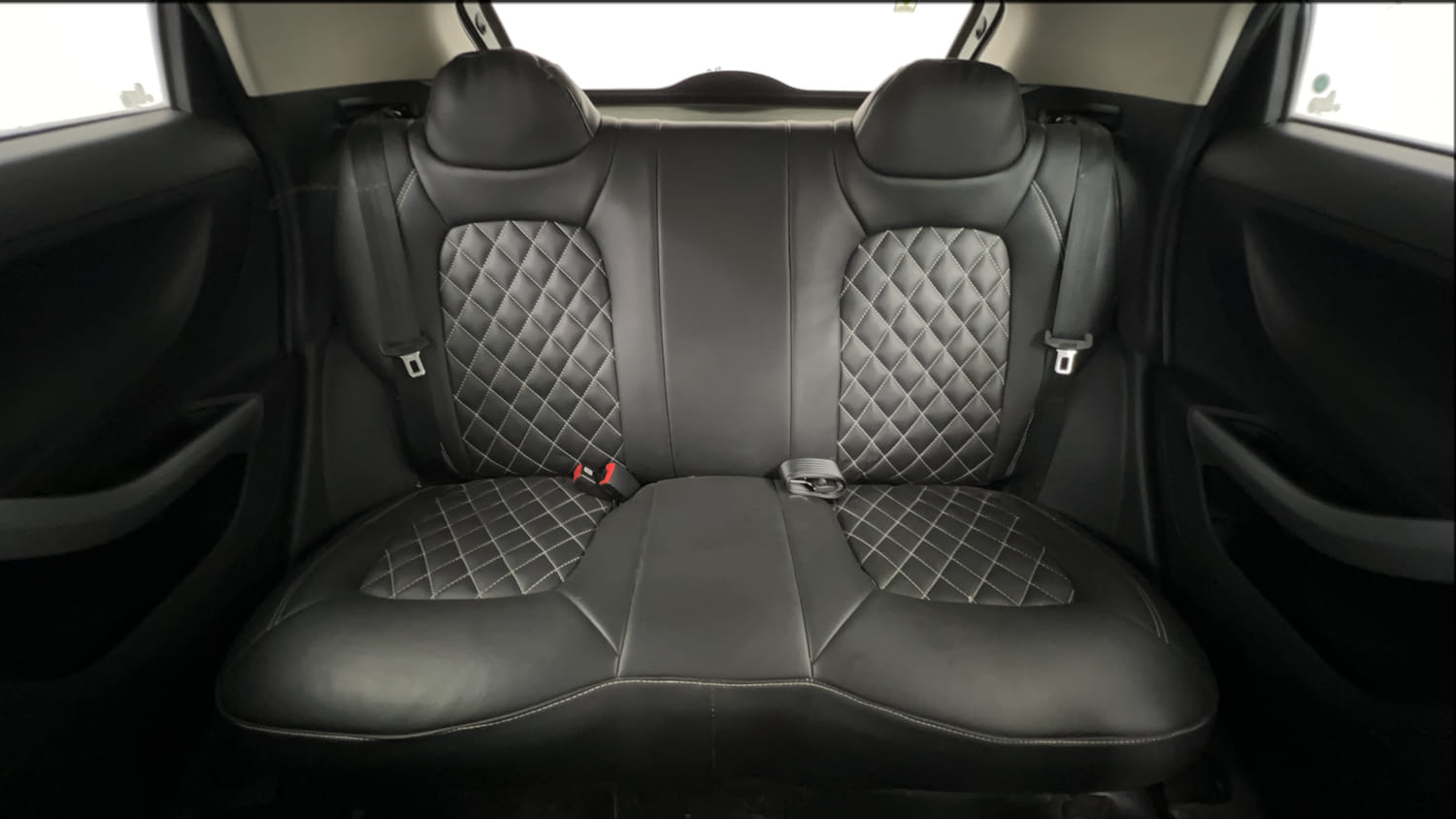 Used 2022 Tata Nexon XM Petrol Manual interior REAR SEAT CONDITION VIEW