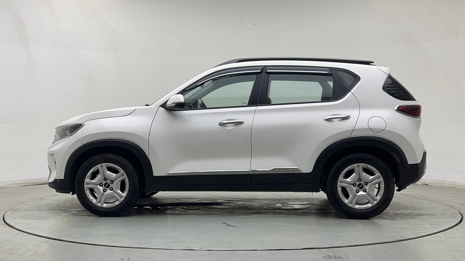 Used 2022 Kia Sonet HTK Plus 1.2 Petrol Manual exterior LEFT SIDE VIEW