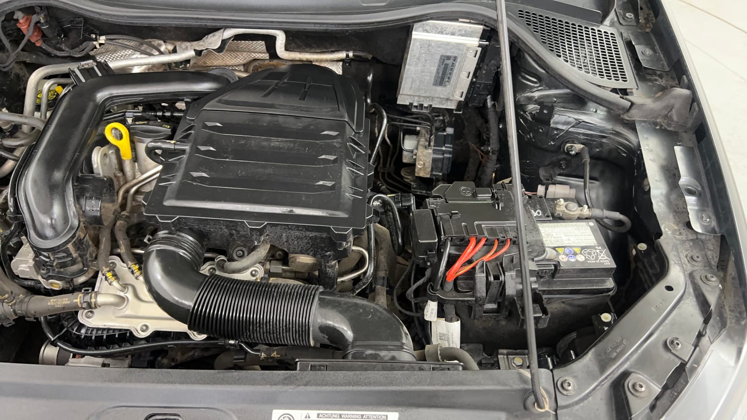 Used 2020 Volkswagen Polo Highline Plus 1.0L TSI Petrol Manual engine ENGINE LEFT SIDE VIEW