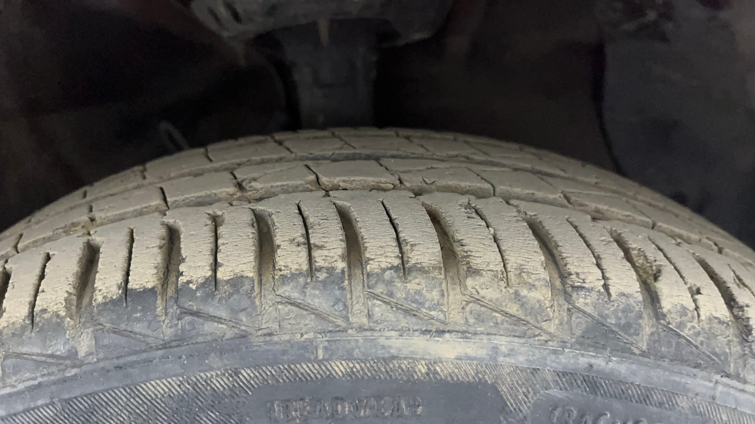 Used 2021 Hyundai Grand i10 Nios Sportz AMT 1.2 Kappa VTVT Petrol Automatic tyres RIGHT FRONT TYRE TREAD VIEW