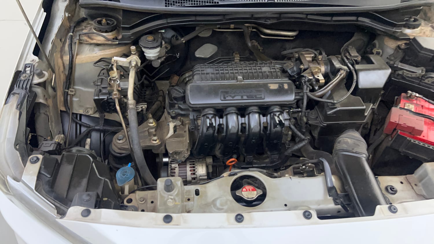 Used 2020 Honda Amaze 1.2 VX CVT Petrol Petrol Automatic engine ENGINE RIGHT SIDE VIEW