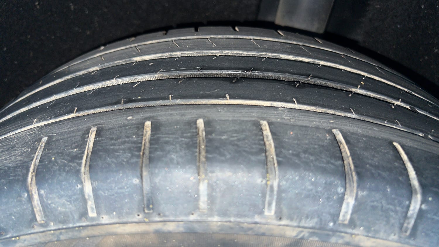 Used 2018 Maruti Suzuki Baleno Alpha 1.2 Petrol Manual tyres LEFT REAR TYRE TREAD VIEW