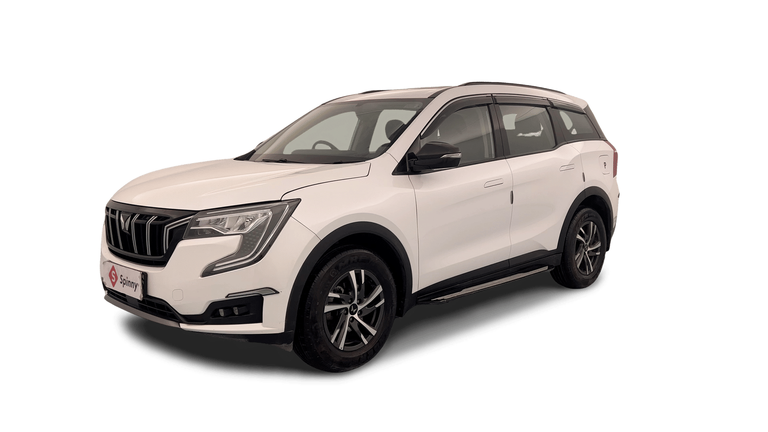 Used 2025 Mahindra XUV700 AX5 Petrol MT 7 STR Petrol Manual Image