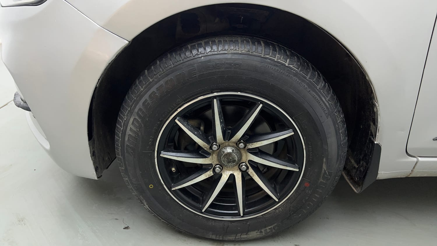 Used 2018 Hyundai Elite i20 Sportz 1.2 Petrol Manual tyres LEFT FRONT TYRE RIM VIEW