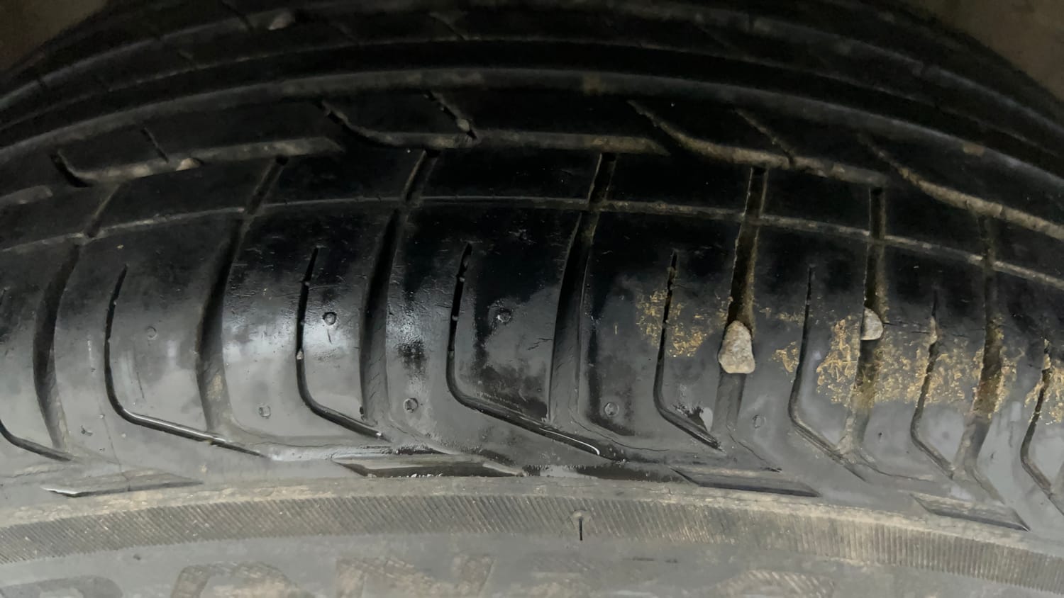 Used 2022 Tata Nexon XMA (S) Diesel Diesel Automatic tyres RIGHT REAR TYRE TREAD VIEW
