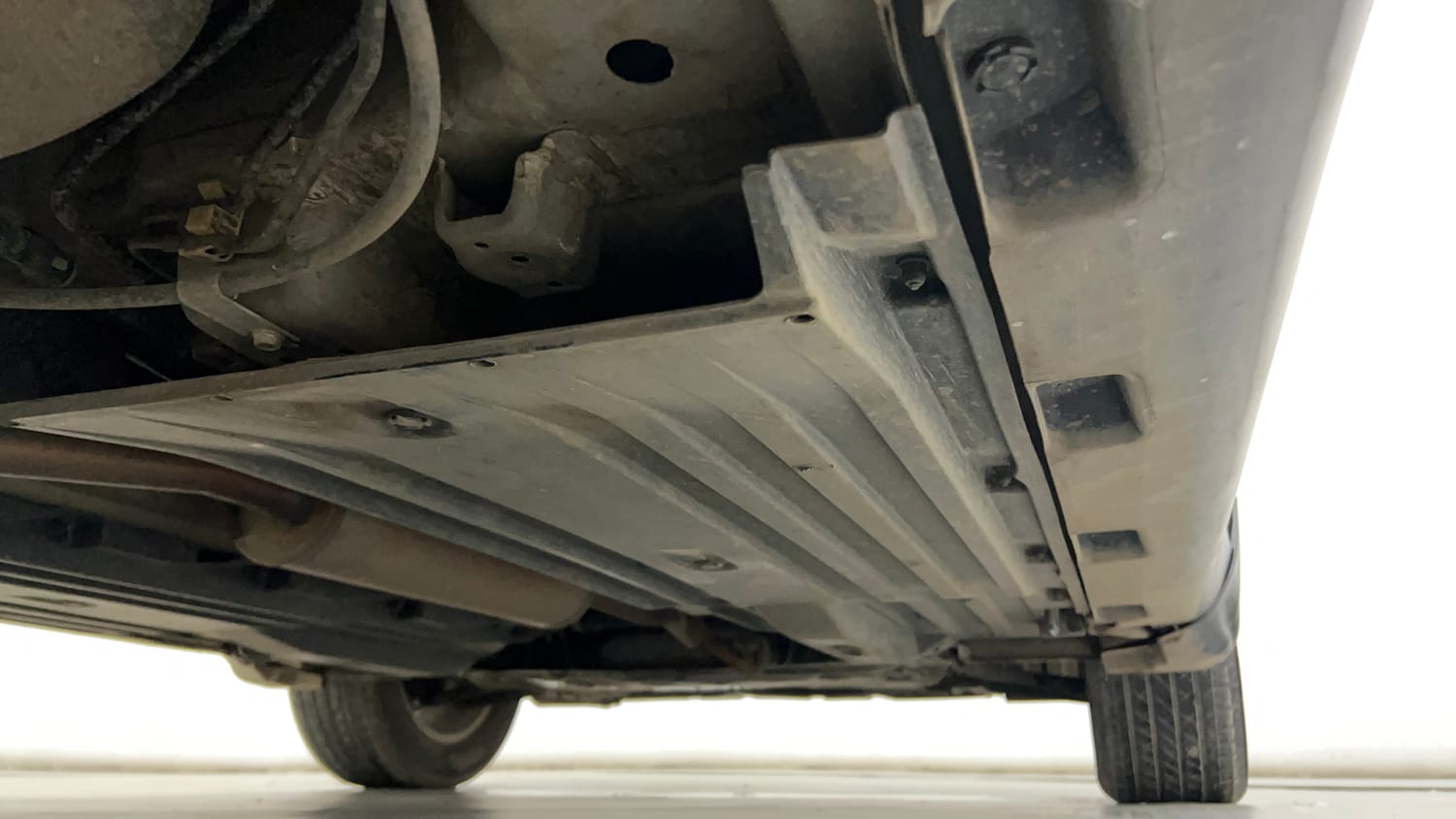 Used 2022 Toyota Urban Cruiser Premium Grade AT Petrol Automatic extra REAR RIGHT UNDERBODY VIEW