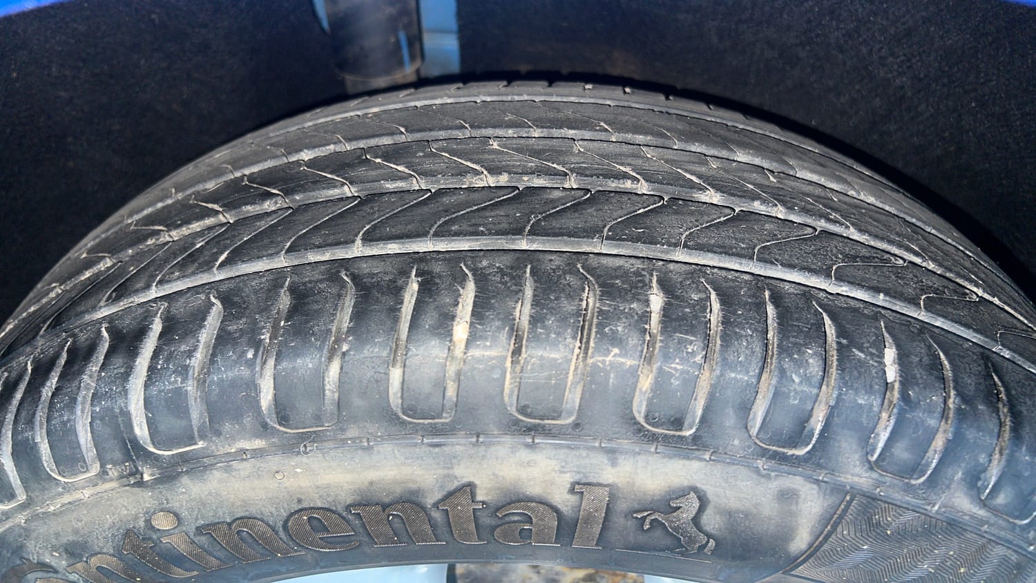 Used 2018 Ford EcoSport Titanium 1.5L Ti-VCT Petrol Manual tyres RIGHT REAR TYRE TREAD VIEW