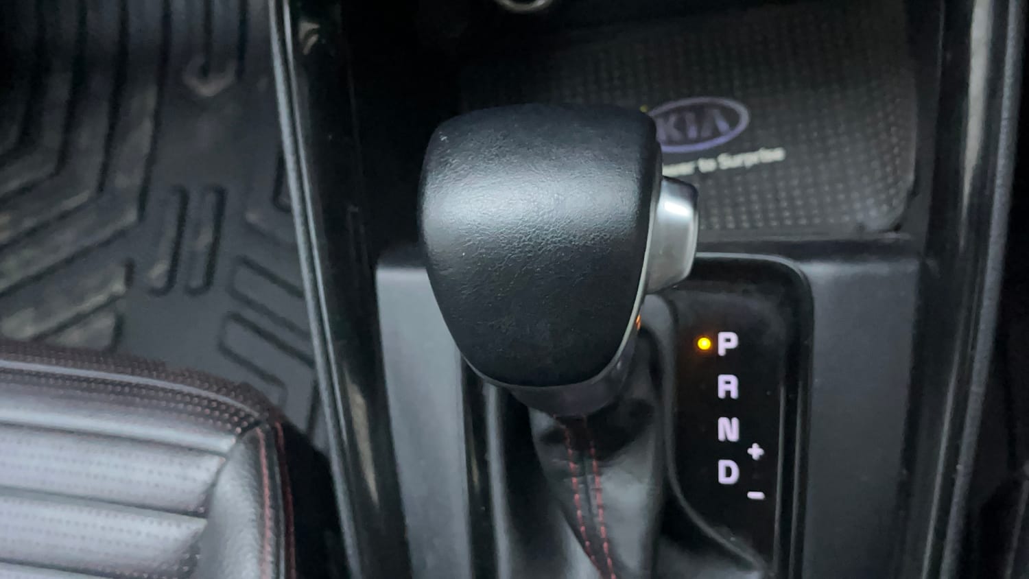 Used 2021 Kia Sonet GTX Plus 1.0 DCT Petrol Automatic interior GEAR  KNOB VIEW