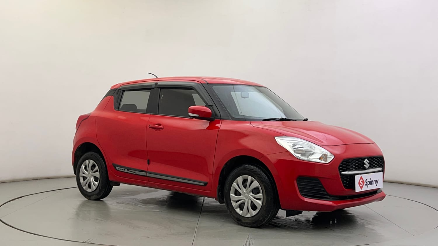 Used 2023 Maruti Suzuki Swift VXi Petrol Manual exterior RIGHT FRONT CORNER VIEW
