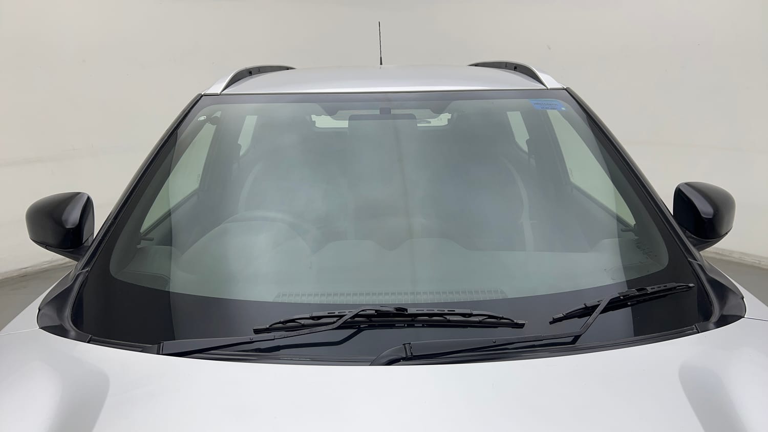 Used 2021 Nissan Magnite XE Petrol Manual exterior FRONT WINDSHIELD VIEW