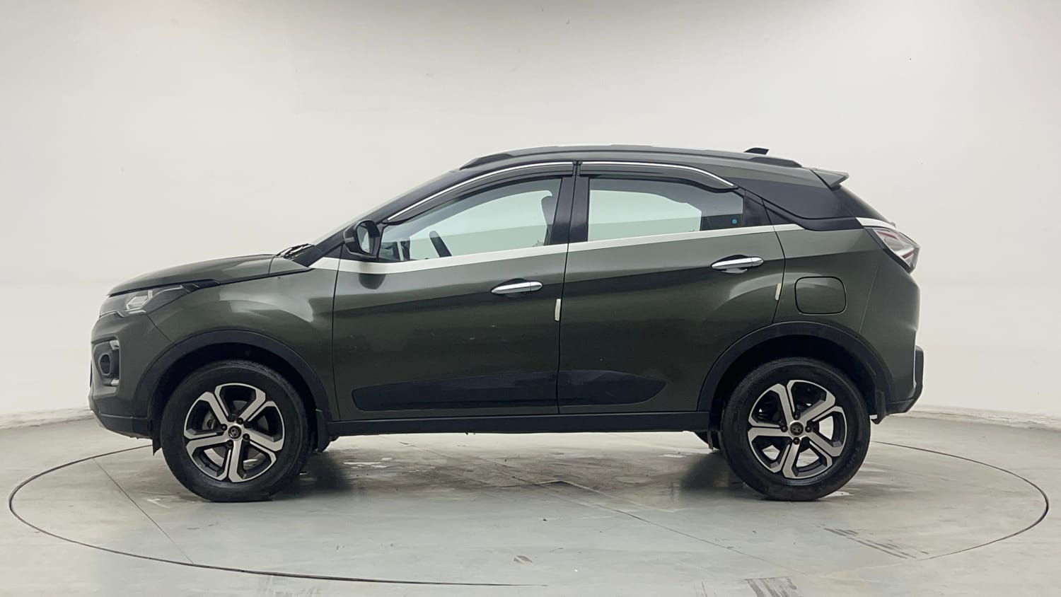 Used 2022 Tata Nexon XZA Plus (Premium) Diesel Diesel Automatic exterior LEFT SIDE VIEW